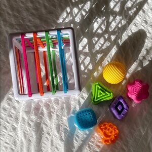 Vibrant Shape Sorting ‘Innybin’ Cube for Kids